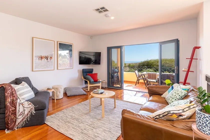 Ocean views and serenity in a relaxed beachside home! - Image 1