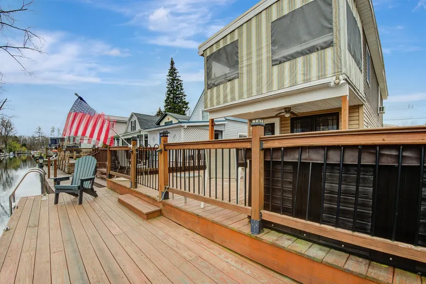 Cottage on Chautauqua Lake with dock 🐟 - Image 1