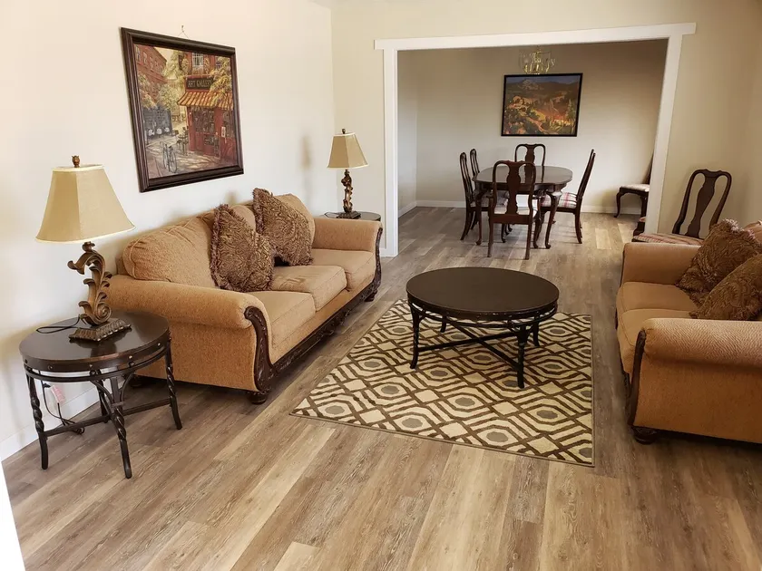 Sleeps 21 | Pet/Handicap Friendly | Fenced Yard - Image 1