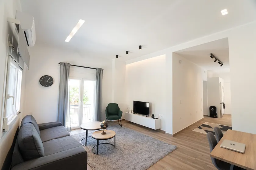 Luxury two bedroom apartment in Kastella/ Piraeus - Image 1