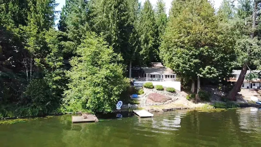 Guppies Lakehouse-Prvt. Lake Acc, Close to Rainier - Image 1