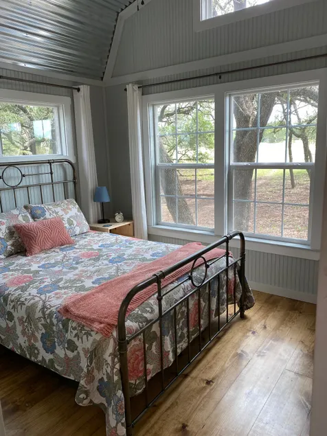 Little Cabin in the Woods - Image 1