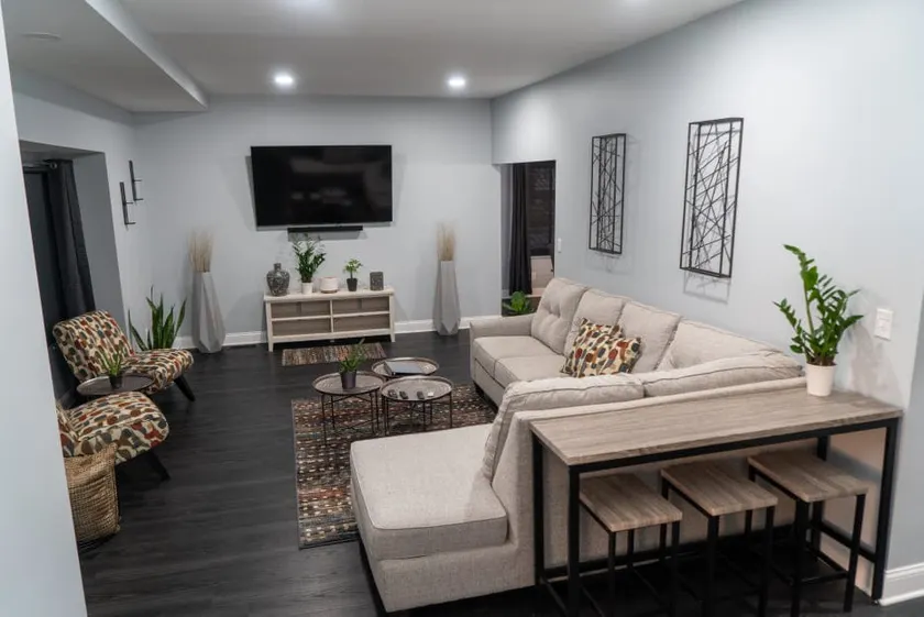Modern 3BDRM, Renovated, Spacious & Central - Image 1