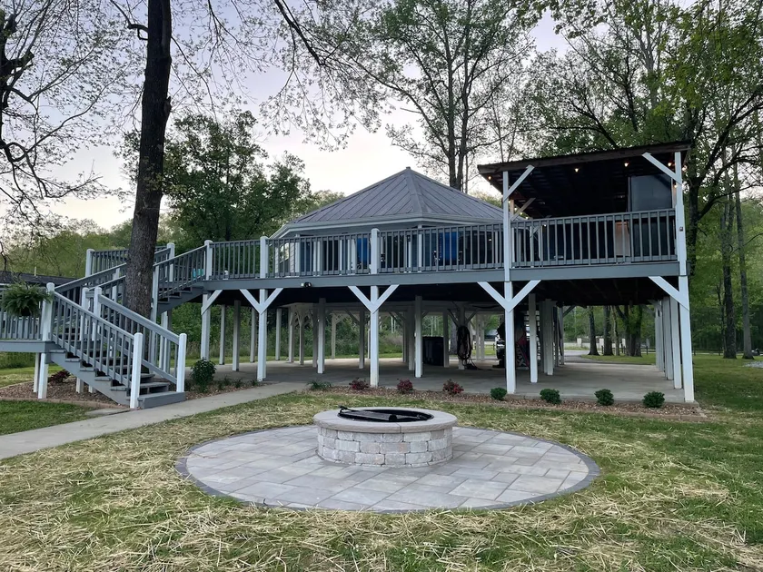The Tree House! Tennessee River Getaway - Image 1