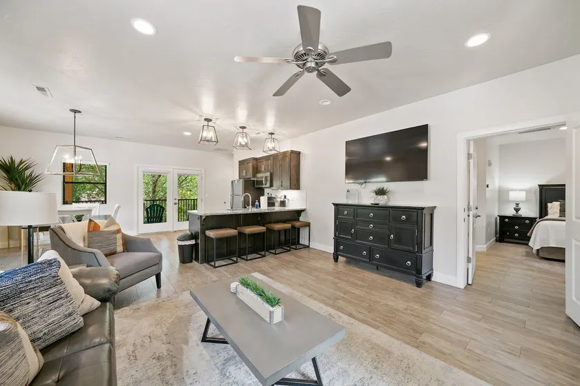 The Maple #4 at Watchman Villas - Image 1