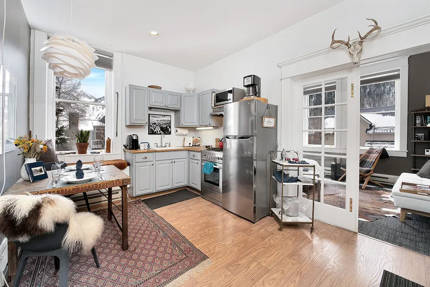 Miners Union 7 Downtown Condo w Mountain Views 1Br 1Ba Sleeps 2 - Image 1