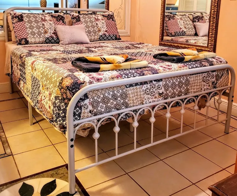 Colorful 1 BR loft ► 5 min to beach - Image 1