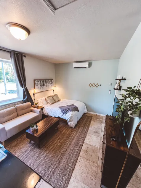 Cozy Studio Guest House near Wineries/Restaurants - Image 1