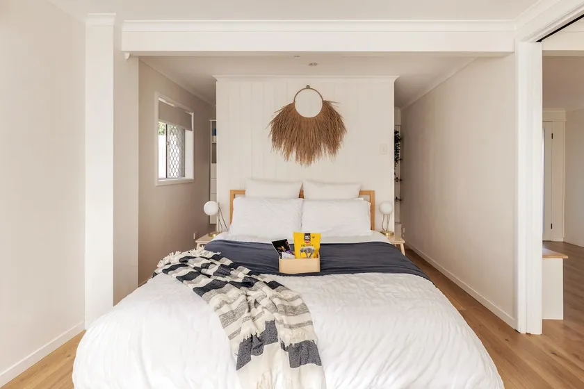 Renovated private self contained unit 12kms to CBD - Image 1