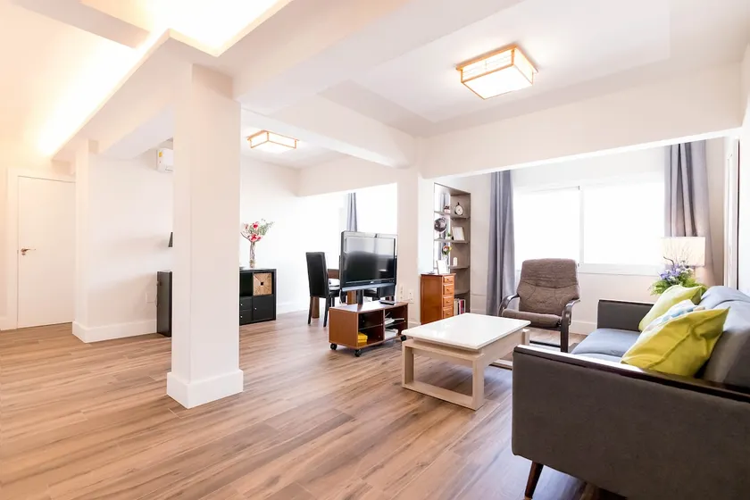 BHost - Suite La Merced - Image 1