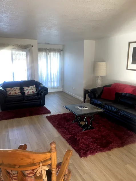 Best-Value 4BR Pool Home 2 Miles to Stadium & Westgate - Image 1