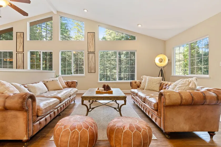 Guerneville Glamour! Modern Retreat~ Hot Tub, Pets - Image 1