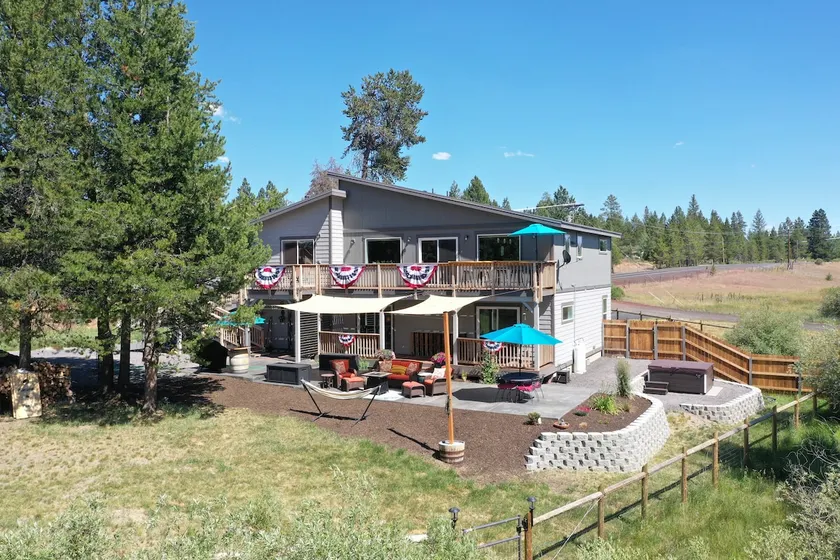 Riverhouse Retreat w/ hot tub - Image 1