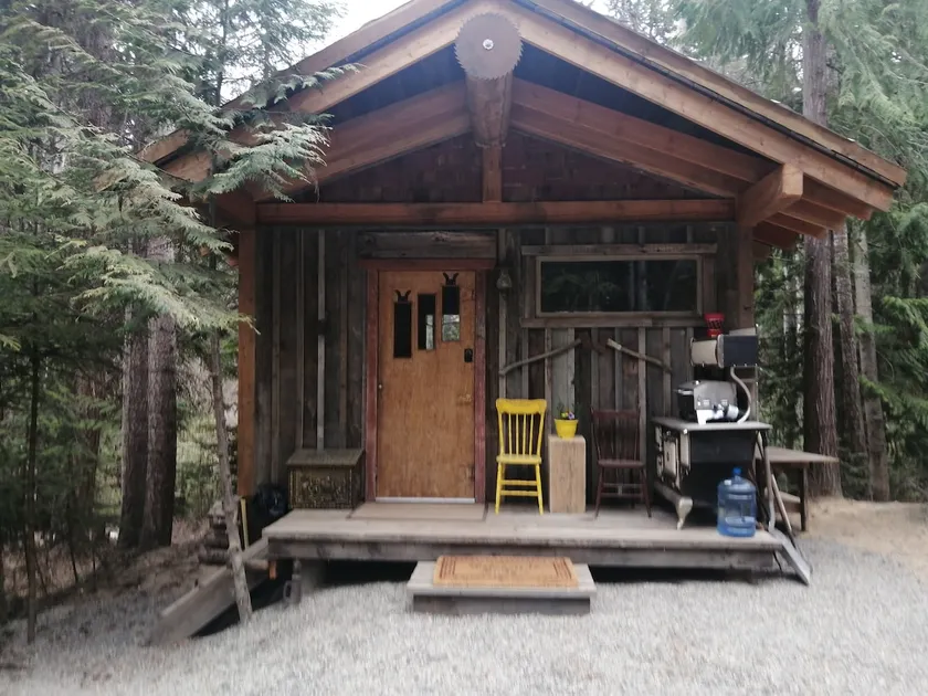 Rudy's Rustic Cabin - Image 1
