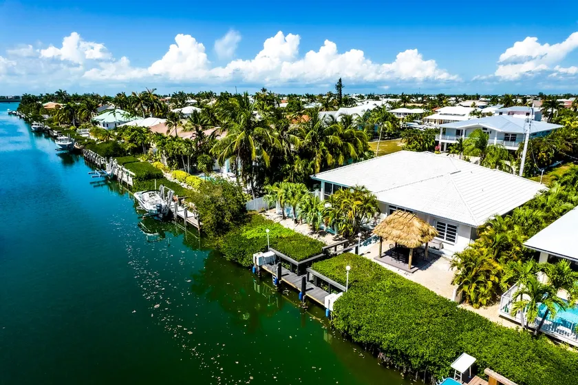 *Newly Renovated Single Family Home w/Private Pool - Image 1