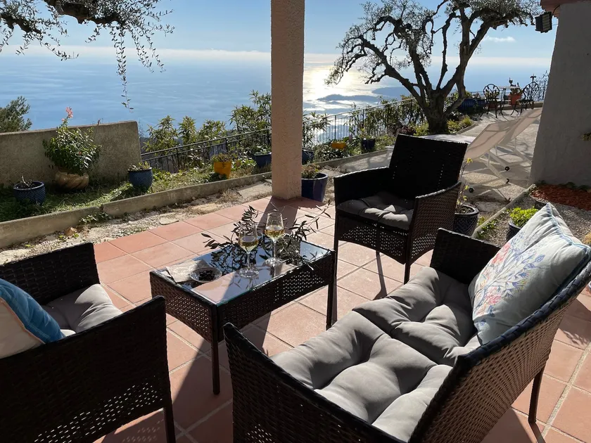 House: panoramic view with terrace and garden - Image 1