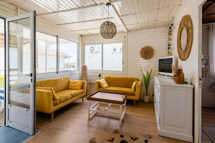 Rare 4 bedroom Chalet, Fiber, Terrace, Sea View, Air Conditioning - Image 1