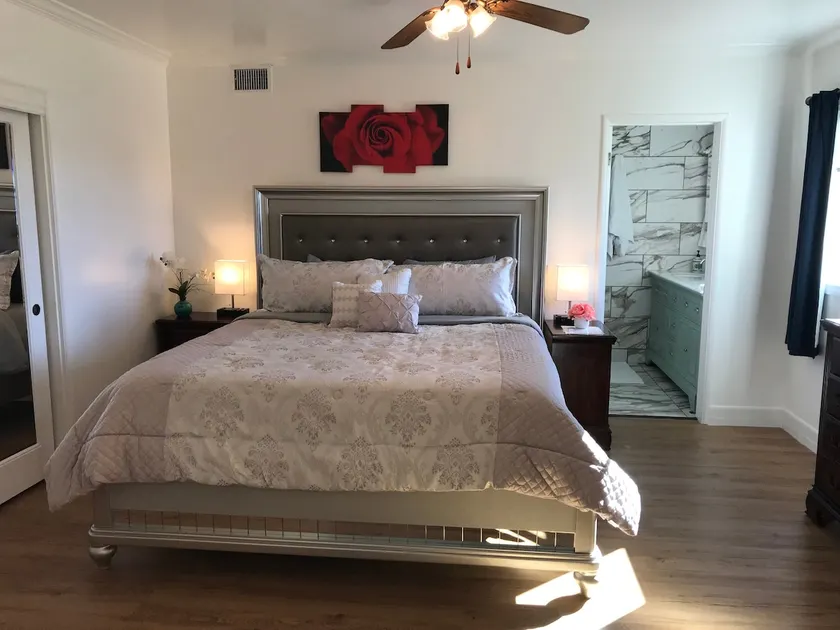 Meticulous Private House @Camarillo Heights-82\" TV, Beach/Shopping - Image 1
