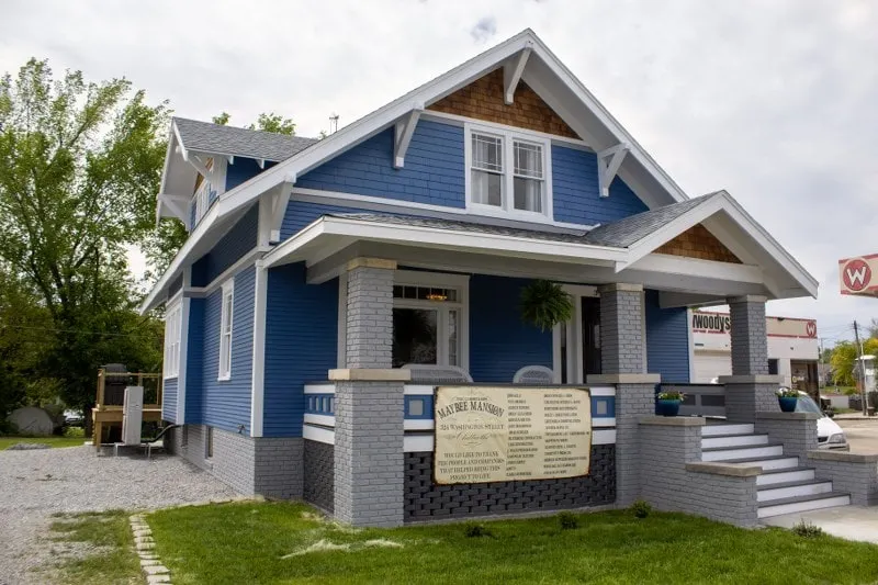 Maybee Mansion - Historic Downtown 1919 Craftsman! - Image 1