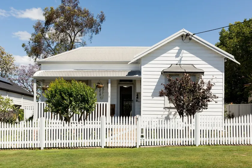 Historic 1917 Workers Cottage with Modern Comforts - Image 1