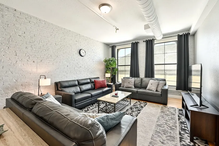 Luxe Condo MKE • 3rd night free for Midweek stays! - Image 1