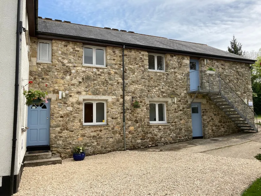 Owls Nest - A Bright and spacious 3 bed apartment - Image 1