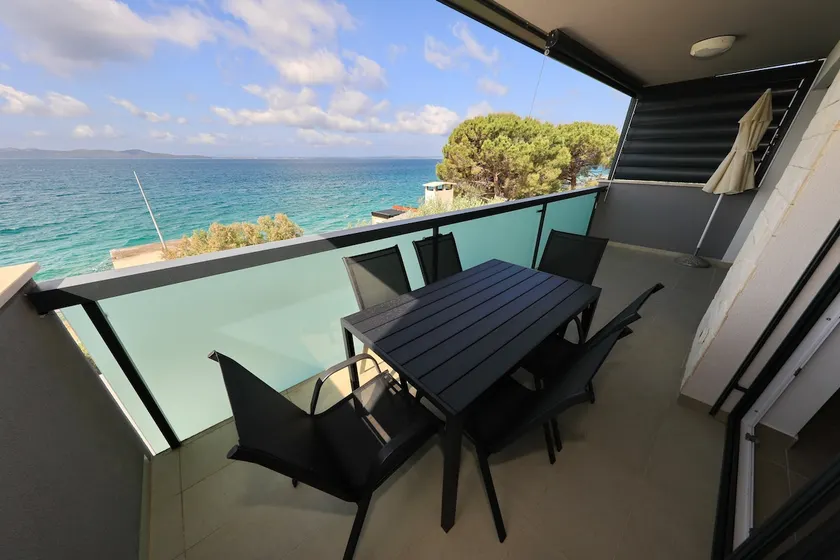 Comfort beach apartment with seaview - Image 1