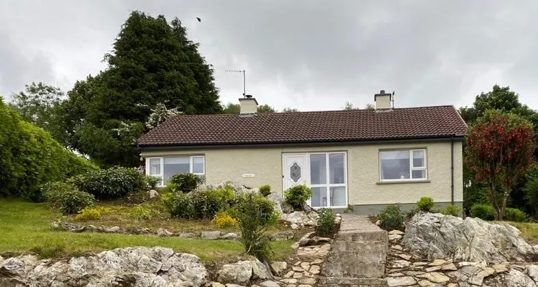 Toland Cottage Kilmacrenan - Image 1