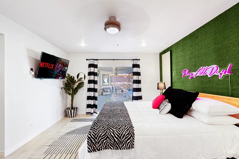 Westside Fun: 3 Bedroom, 2 Bath, Pets ok. - Image 1