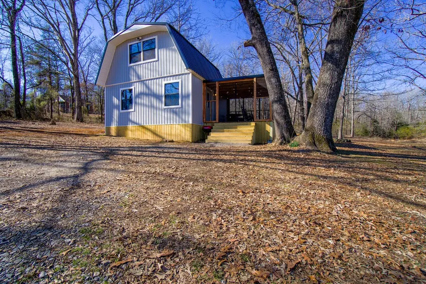 Whoop & Holler at Pig Trail Lodging in the Ozarks - Image 1