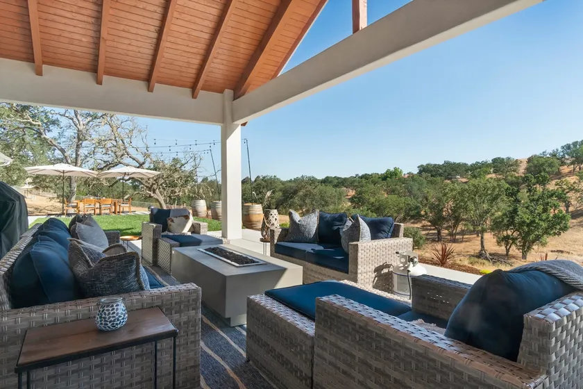 4.5 Acre Farmhouse in Wine Country w/Hot Tub - Image 1