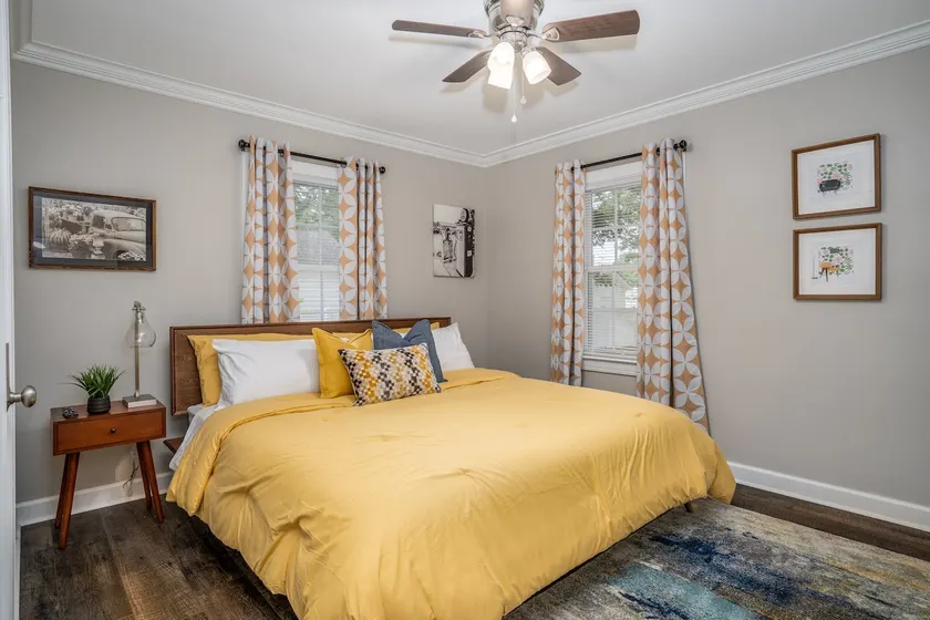 Modern Home In PRIME location - King Bed/ Spacious - Image 1