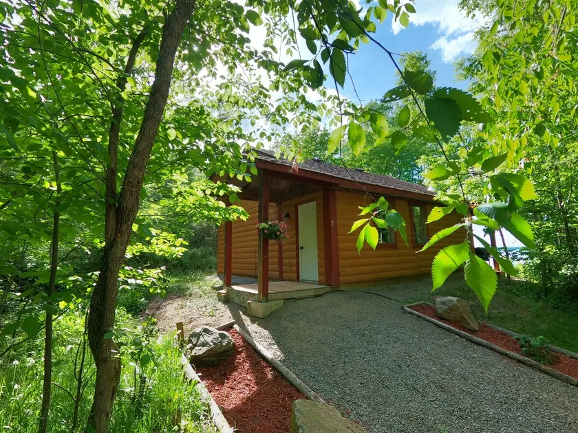 Beachfront Cottage - Nature, Lakeview, Woodstove - Image 1