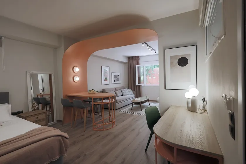 Superior double room with private balcony - Image 1
