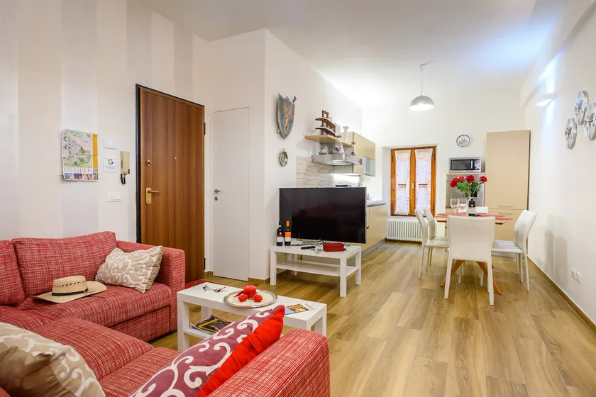 Lady Camollia Apartment - Image 1
