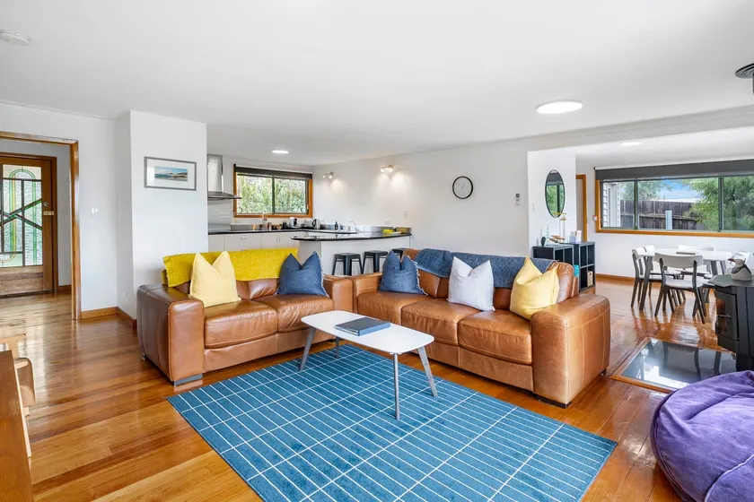Beach House on Burgess - Image 1