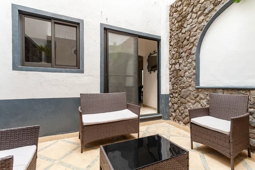 6 Charming apartment in downtown Cuerna. - Image 1