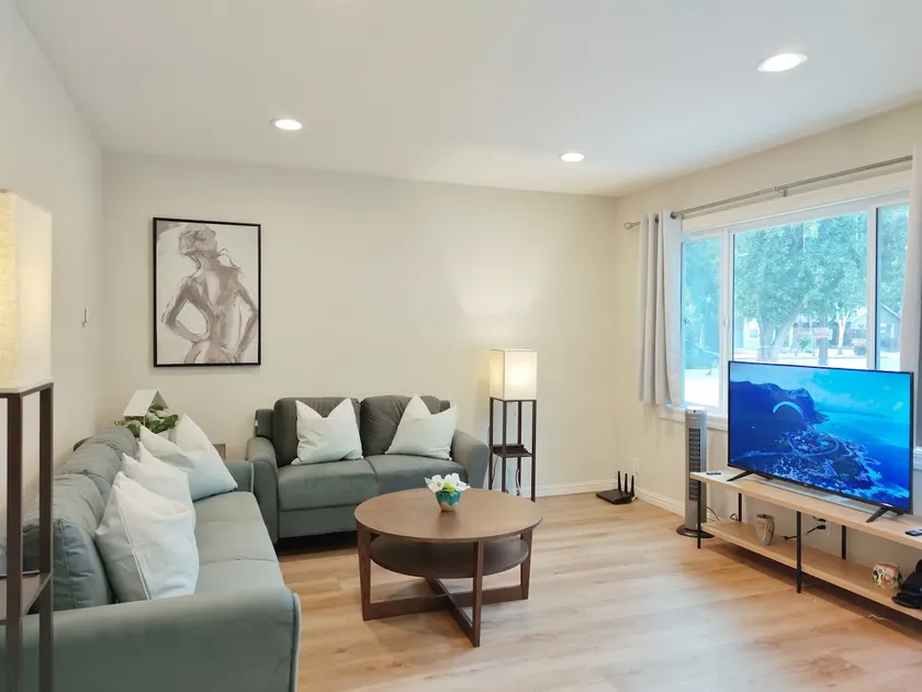 2616 - Downtown Mtn View Cozy 2BD Apt - Image 1