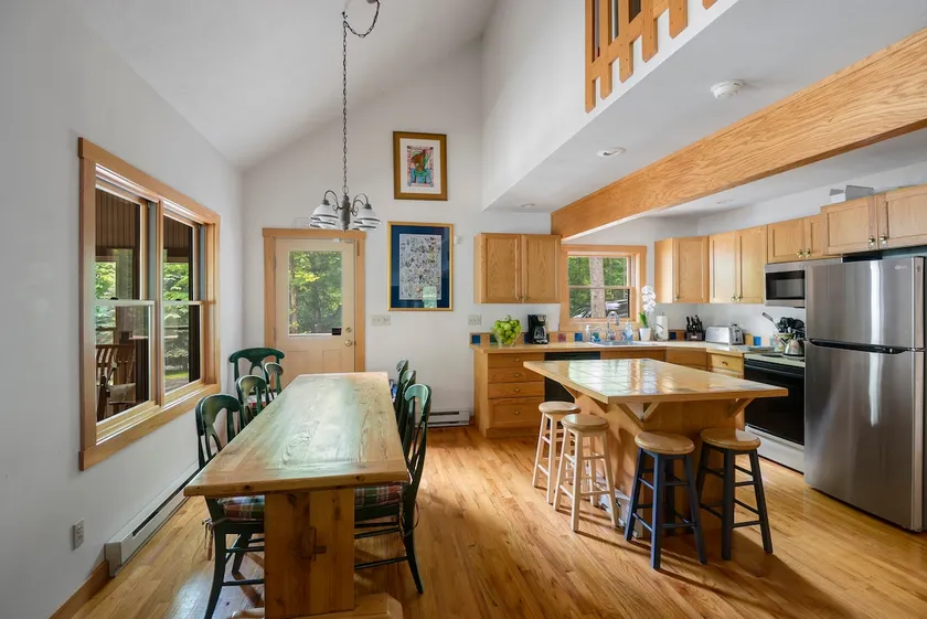 Come into nature at Skaneateles Lake Cottage. - Image 1