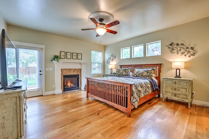Lux Meridian Home | Central Location - Village - Image 1
