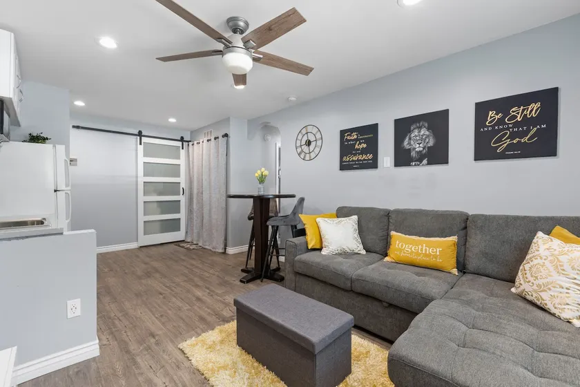 Private 1 Bedroom Suite - Perfect for Travelers! - Image 1