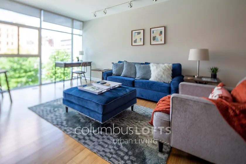 The Velvet Skyline Flat—DOWNTOWN/ARENA/CONV CENTER - Image 1