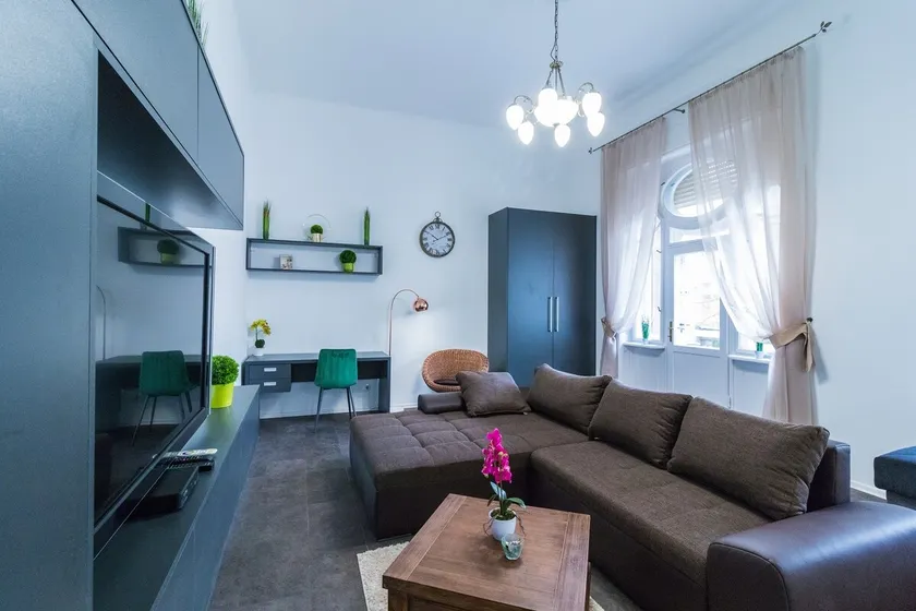 Grof palace Apartman - Image 1