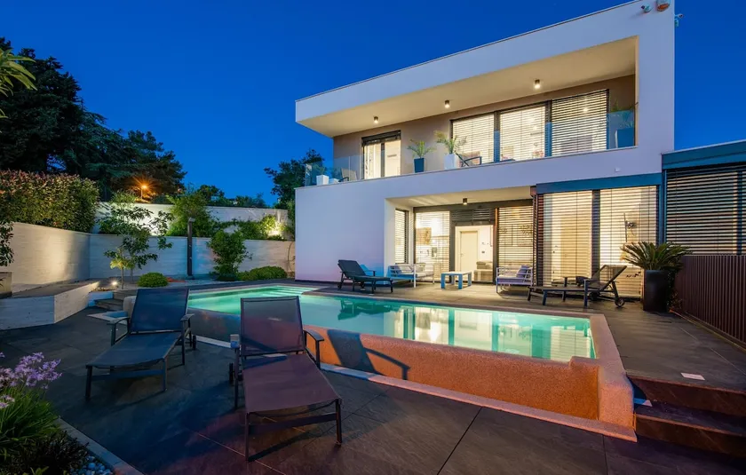 Luxury Villa Ane - Image 1