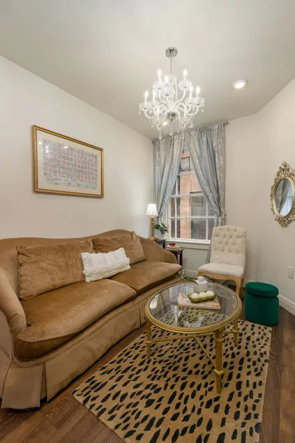 Central 2BR Retreat | Bourbon & Streetcar Steps - Image 1