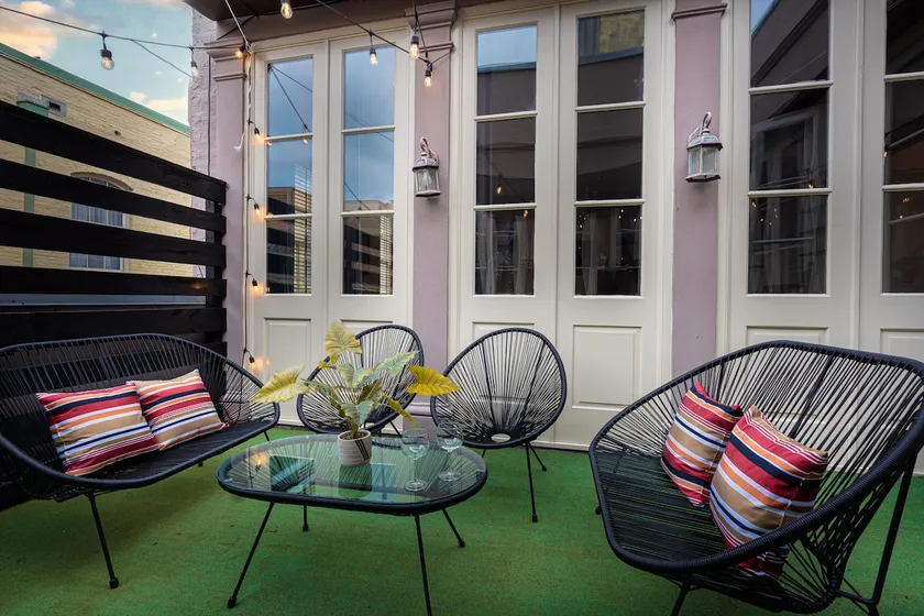 Penthouse Retreat with Terrace Walk to French Qtr - Image 1