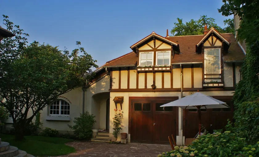 House for 6 people on the outskirts of Paris - Image 1