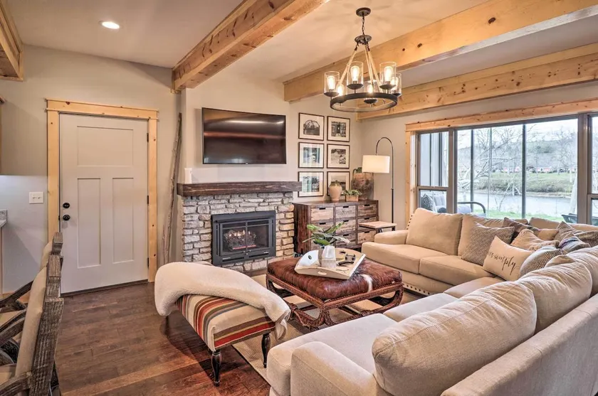 White River House w/ River Access and Boat Launch - Image 1