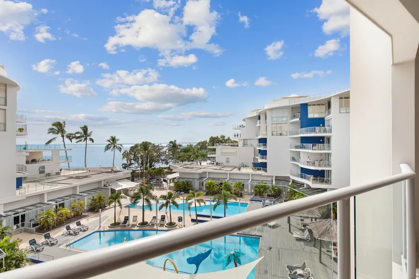 Hamptons Meets Hervey Bay In Upmarket Resort - Ocean Views - Image 1