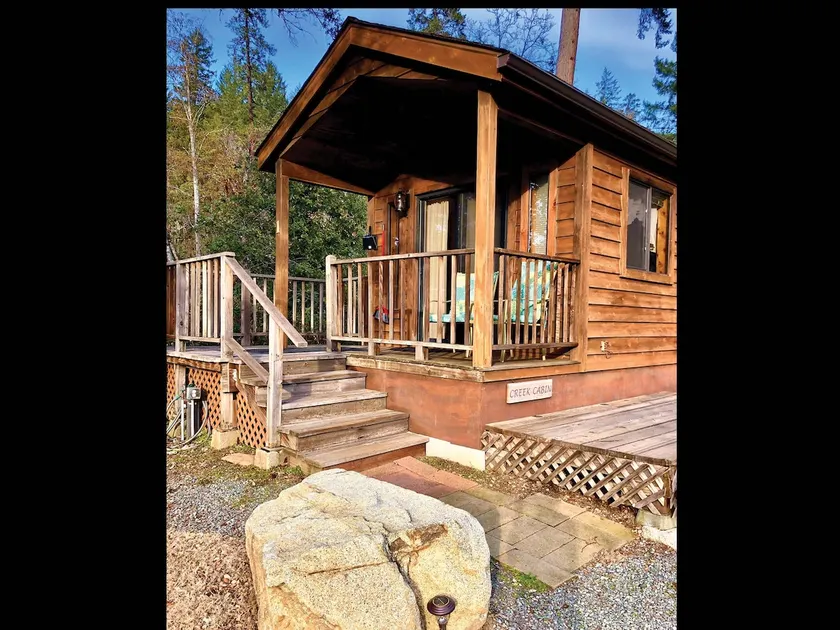 Creek Cabin on Hawkin's Creek - Image 1